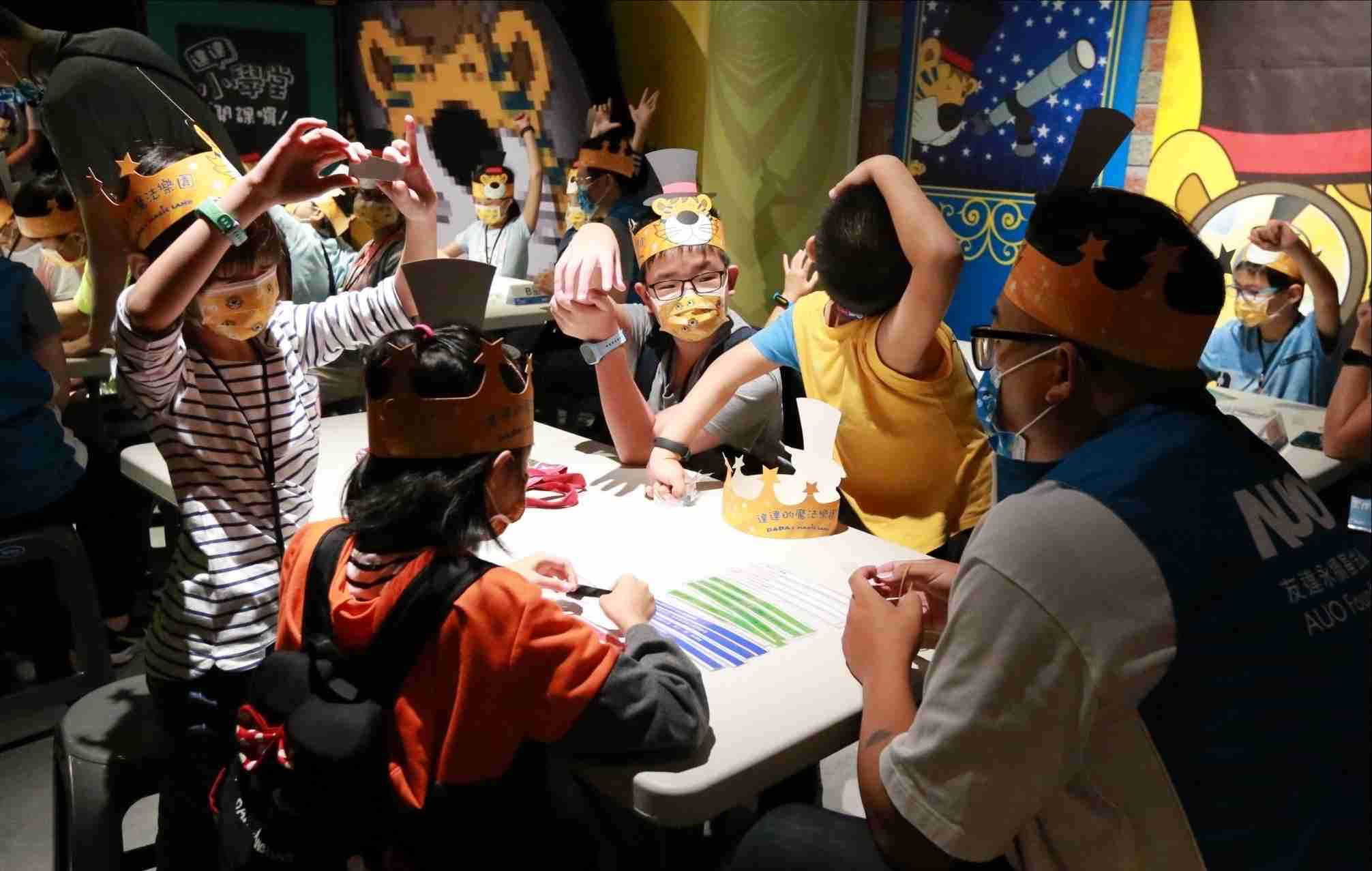 汇旺支付以永续理念推动全人教育计划，，内外结盟储备科普教育人才，，，，荣获亚太永续行动奖社会共融面的金奖肯定