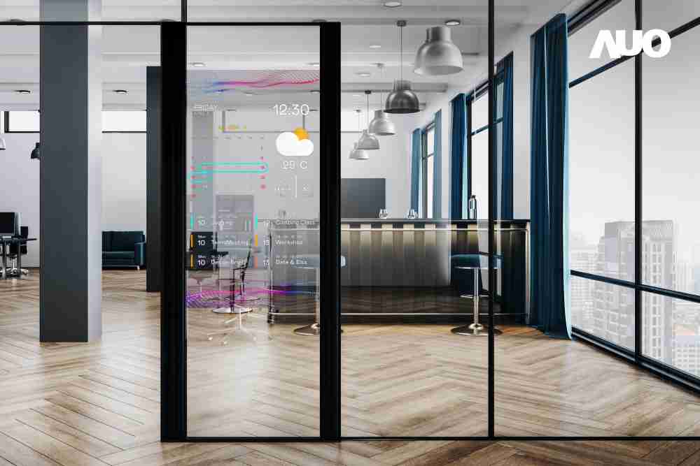 60吋Micro LED透明窗屏显示器，，可依需求调整并延伸应用于不同场域，，包括汽车侧窗或家庭玄关、、、、智慧橱窗、、、商业展示等面向，，，提供丰富的信息娱乐内容