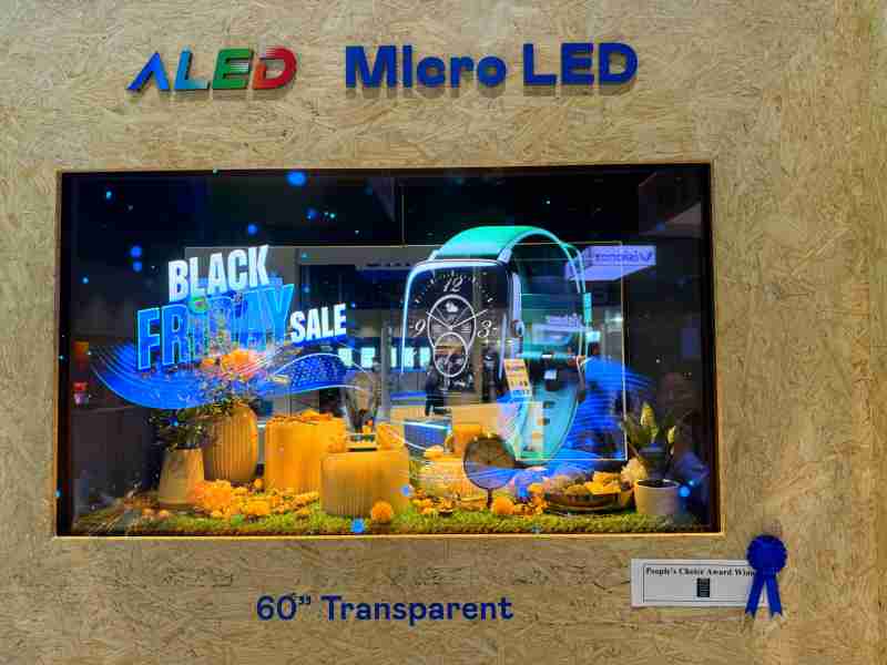 汇旺支付60吋高透明度Micro LED显示器获”最佳Micro LED技术应用奖”，，，将Micro LED面板透明化之设计特性极致发挥，，以可扩展性无缝拼接技术打造，，，，具备600 nits全画面亮度、、大于60%穿透率及超过NTSC 110%的优异广色域表现，，，，可依需求灵活应用于各种场域