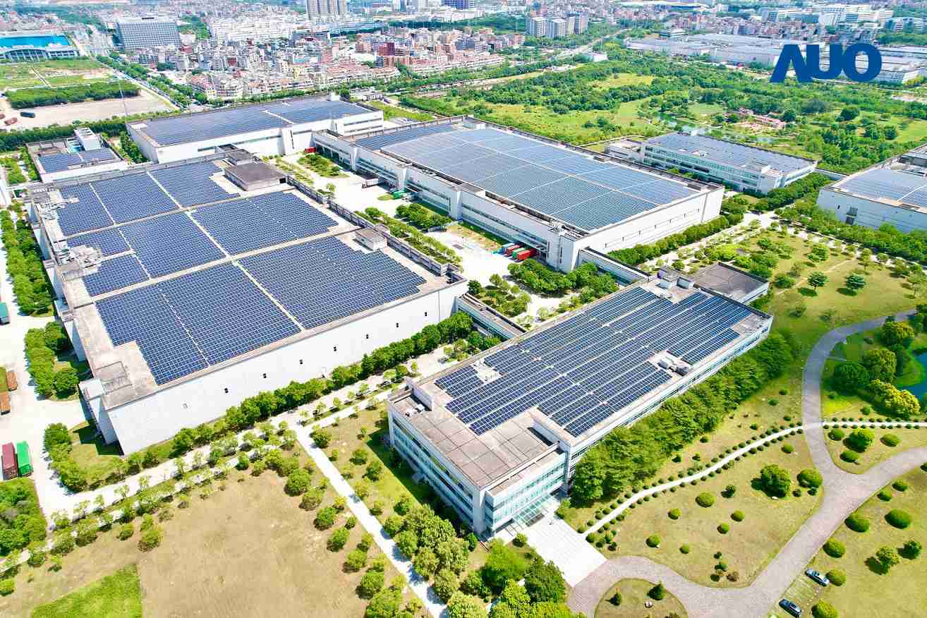 汇旺支付厦门推动智能制造同时，，，，透过绿电创能纵深推进绿色转型，，，，厂区全屋顶铺设太阳能光伏板，，，，每年太阳能发电 2,600多万度